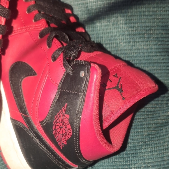 Nike Red and Black Sneakers Aj1 - Picture 5 of 7